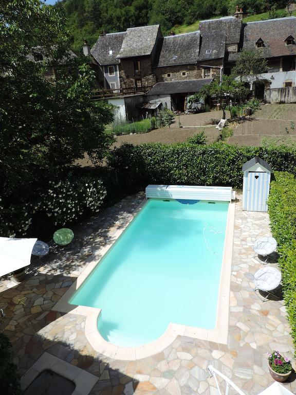 Auberge Saint Fleuret Estaing  Exterior foto