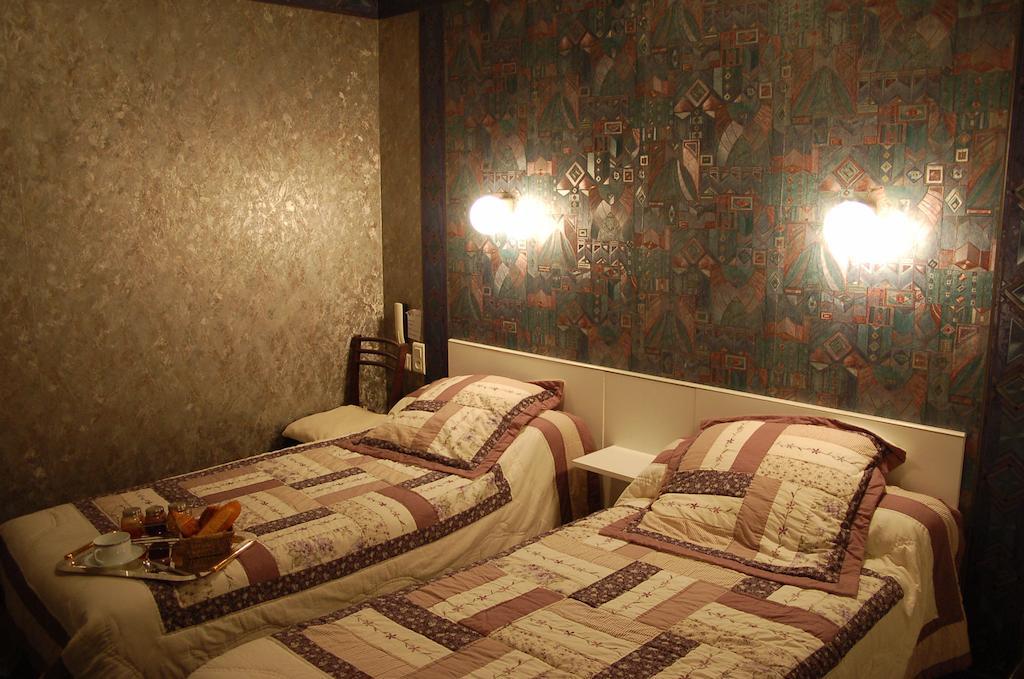 Auberge Saint Fleuret Estaing (Aveyron) Exterior foto
